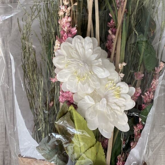 Dried Floral Arrangement/Decor   - Picture 2 of 4